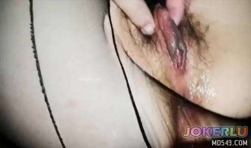  还在月经期的丰满人妻直接闯红灯连血水都操出来了 十八寸铁棒